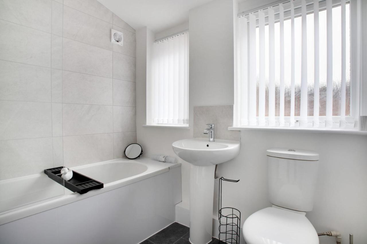 Stunning 4-Bedroom, 2 Bathrooms In Sunderland Sunderland  Exterior foto